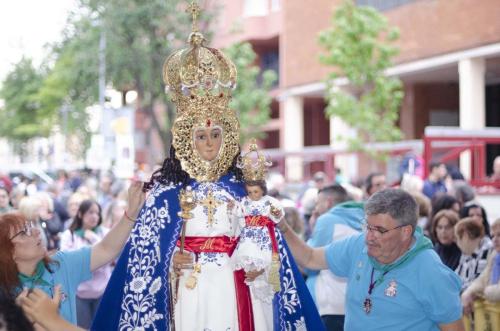 La Verge de la Fuensanta a l'altar de Can Deu.